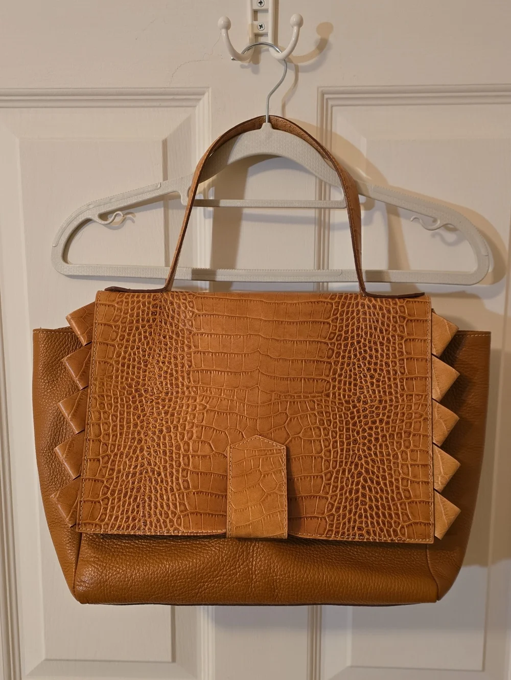 IACUCCI Italy Croc-Embossed & Pebbled Leather Flap Satchel Bag – Honey/Tan